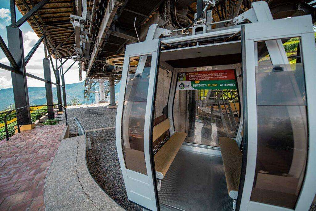 img parque nacional del chicamocha cabina teleférico puerta abierta