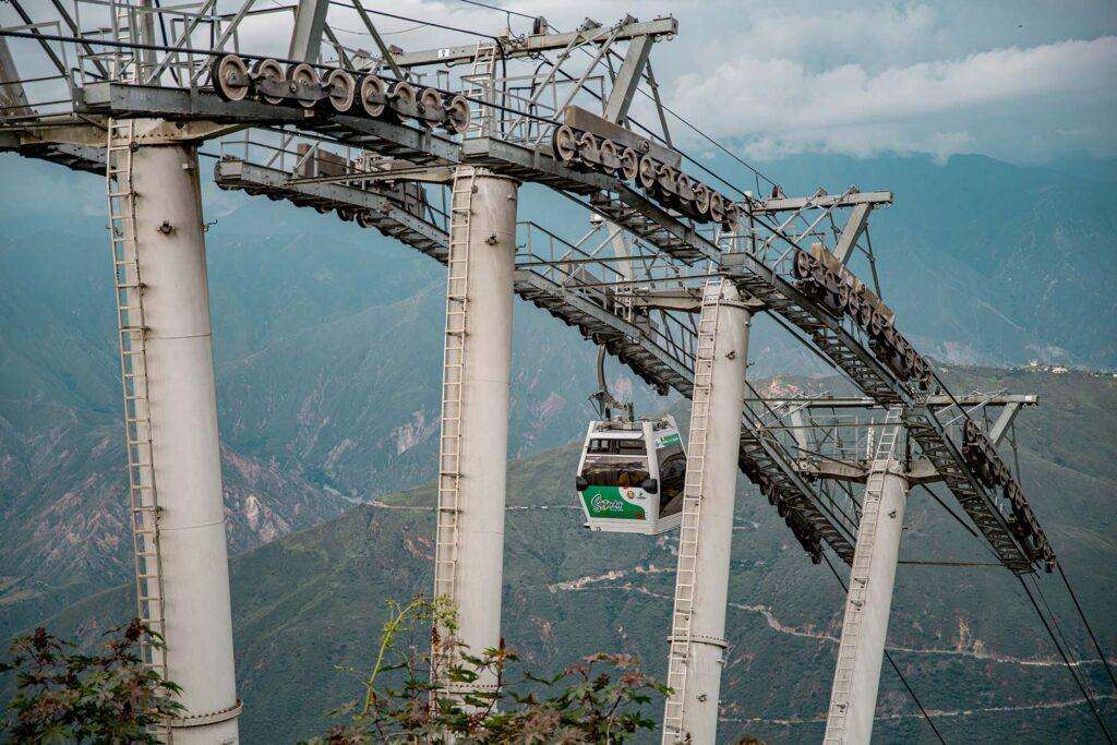 img parque nacional del chicamocha vista teleférico llegando fondo cañon