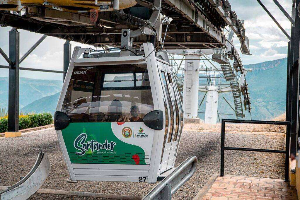 img parque nacional del chicamocha cabina teleférico llegando