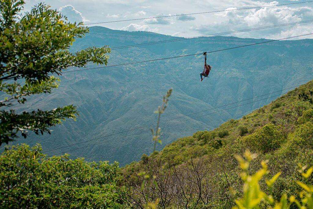 img parque nacional del chicamocha atracción cable vuelo plano medio