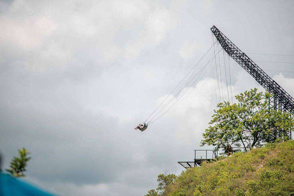 img parque nacional del chicamocha atraccion columpio extremo plano entero