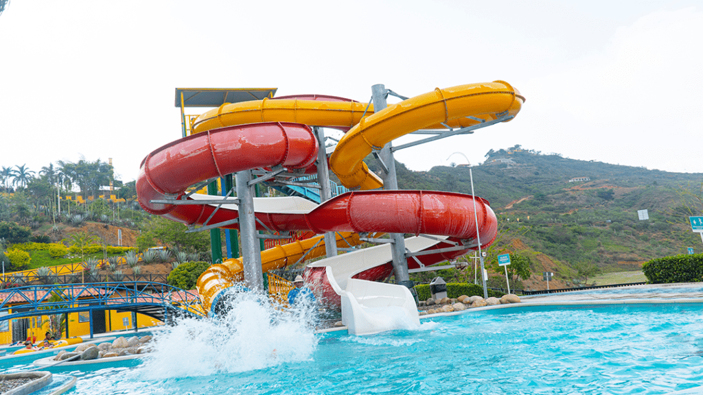 atraccion-tobogan-acuaparque