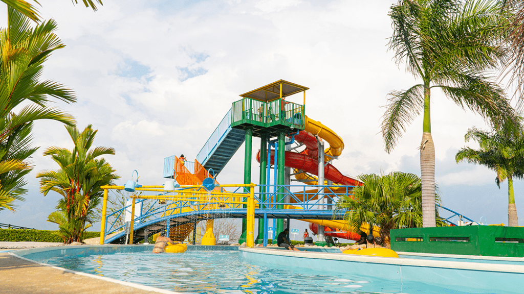 img-atraccion-tobogan-acuaparque